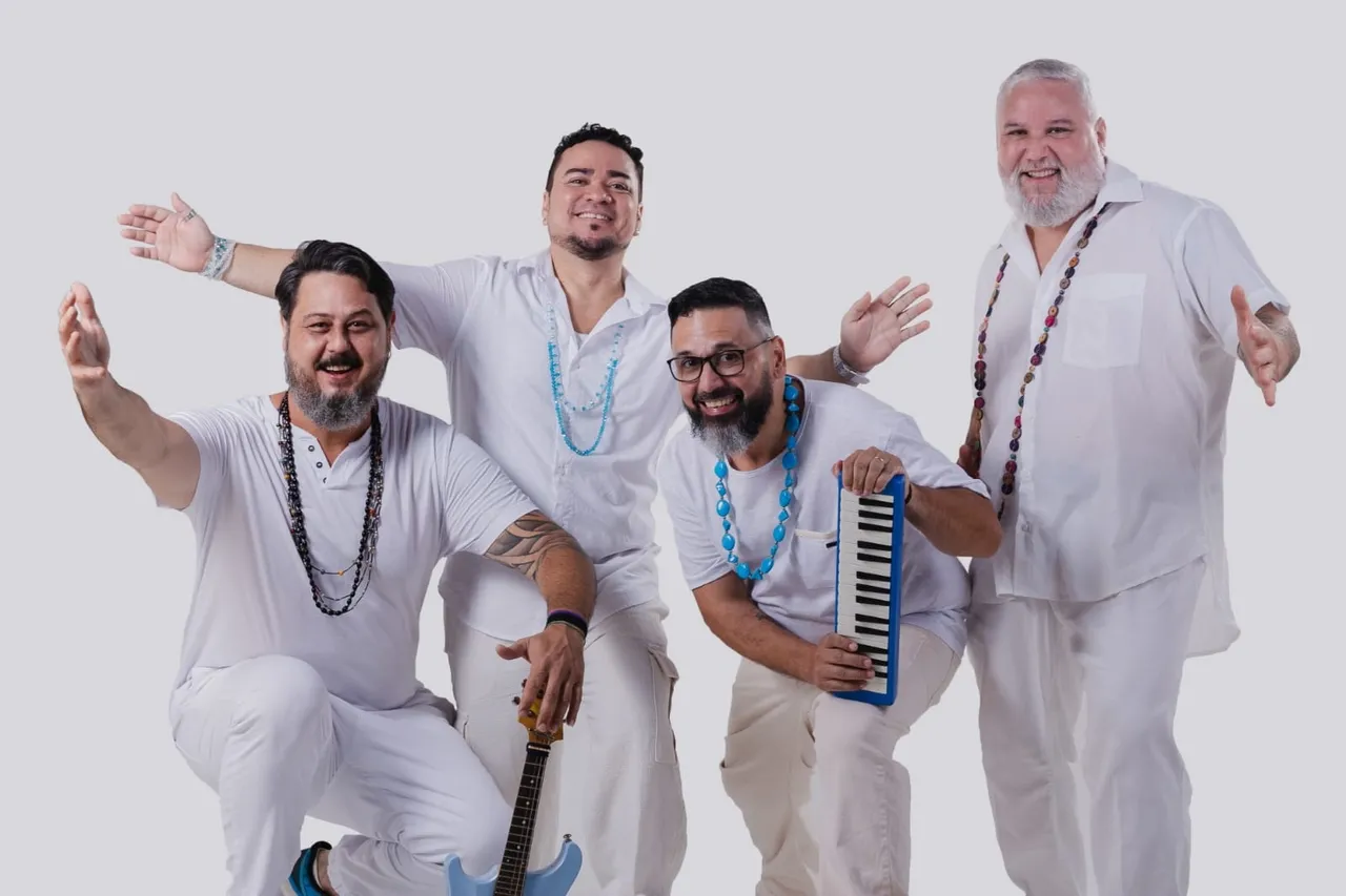 Banda Os Transacionais se apresentam no TJAq