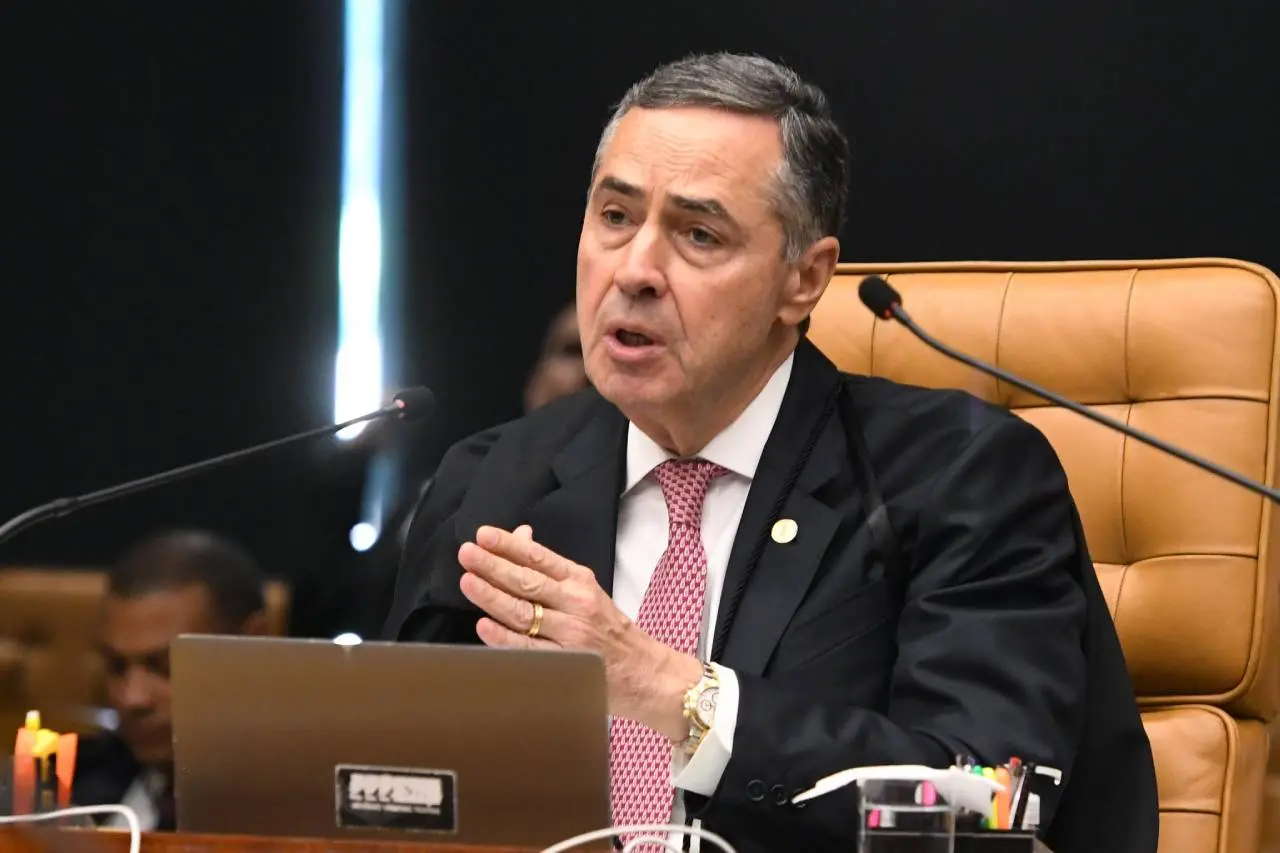 Imagem da notícia: STF gera insegurança jurídica em decisão, mas culpa é do contribuinte, segundo Barroso; entenda