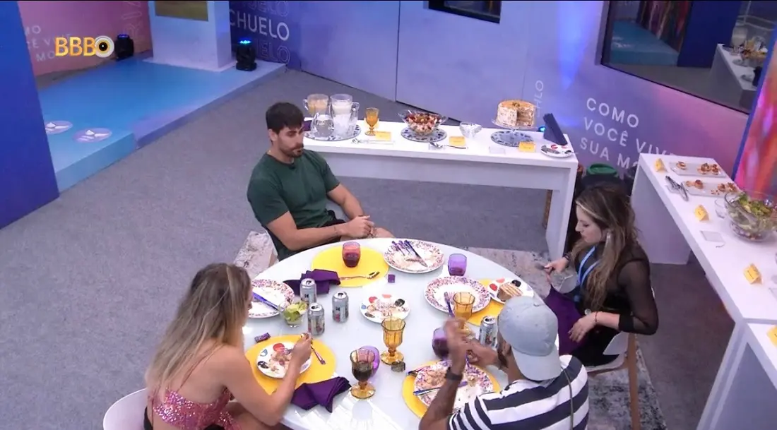 Imagem da notícia: Durante almoço do Anjo do BBB 23, Amanda avalia união no quarto Fundo do Mar: 'eles se odeiam'