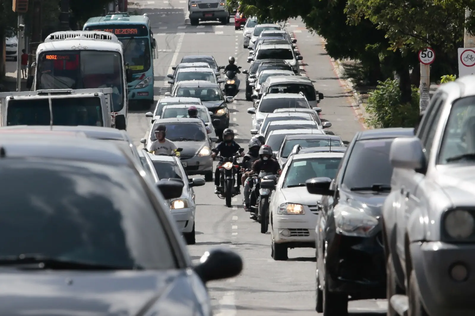 Imagem da notícia: Calendário de licenciamento é divulgado pelo Detran-CE; veja prazos