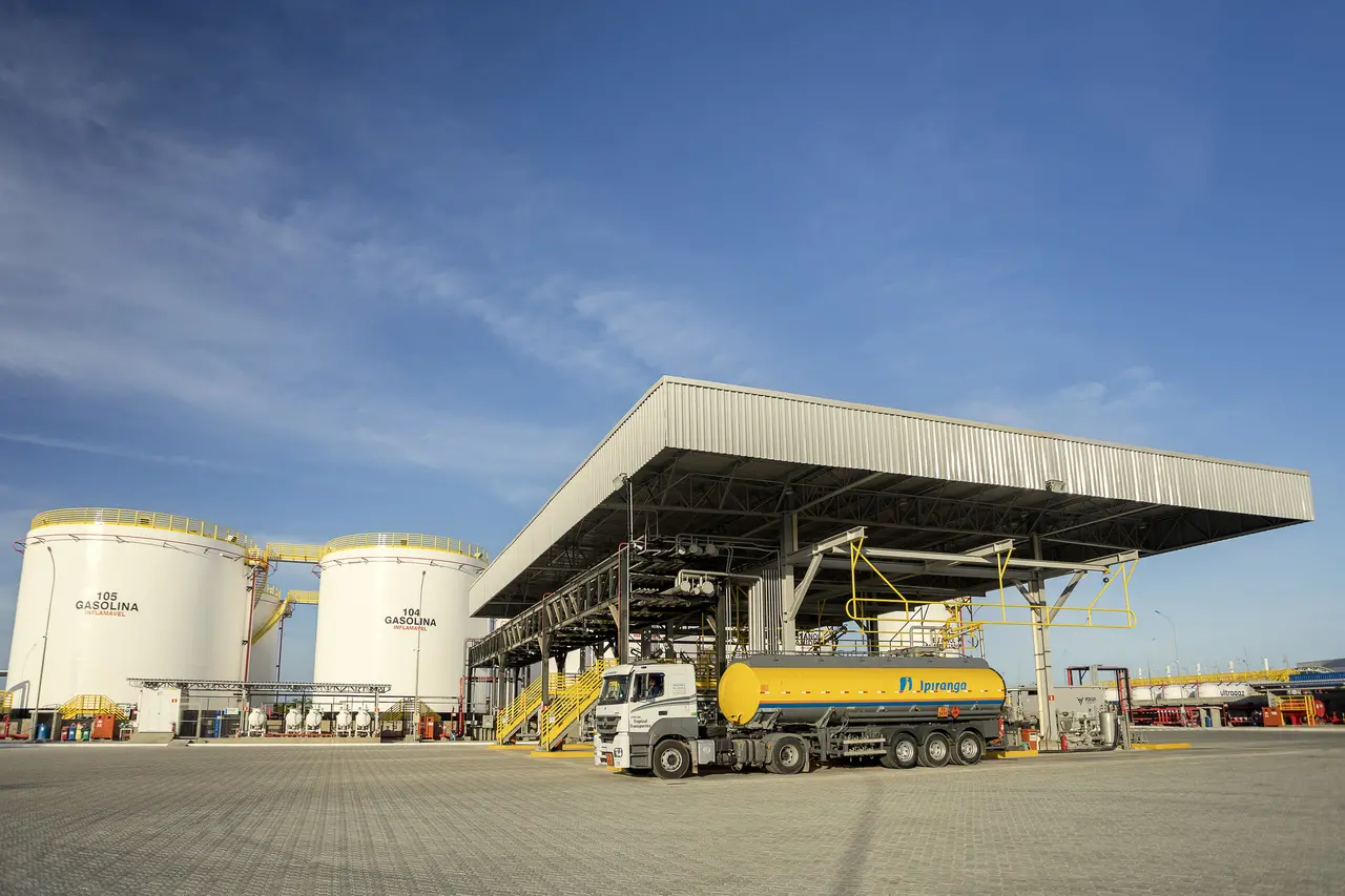 Imagem da notícia: Ipiranga investe R$ 80 mi em novo centro de distribuição de combustíveis em Fortaleza