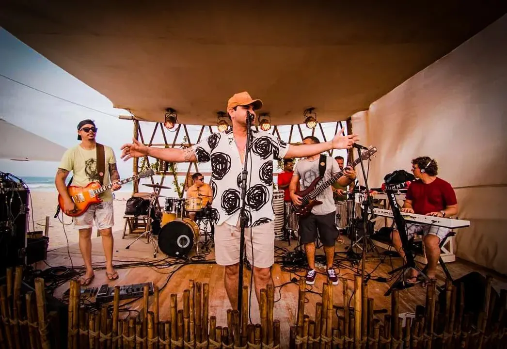 Banda Verão S/A faz show nesta terça de Carnaval