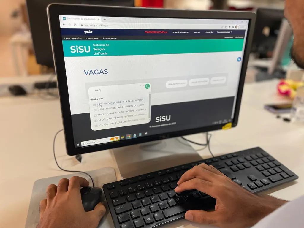 Imagem da notícia: Sisu 2023 oferece mais de 11 mil vagas no Ceará em processo seletivo; saiba como se inscrever