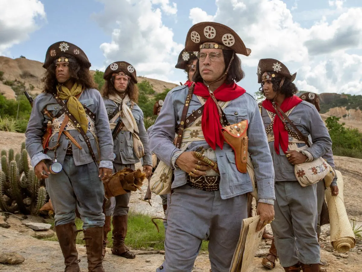 Imagem da notícia: É do bloco do sofá? Confira lista com filmes e séries para maratonar durante o Carnaval