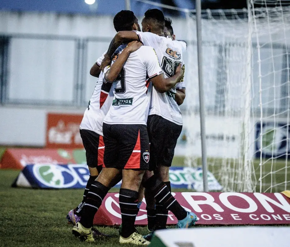 Imagem da notícia: Jogo do Campeonato Cearense é suspeito de manipulação após lances bizarros ao final da partida