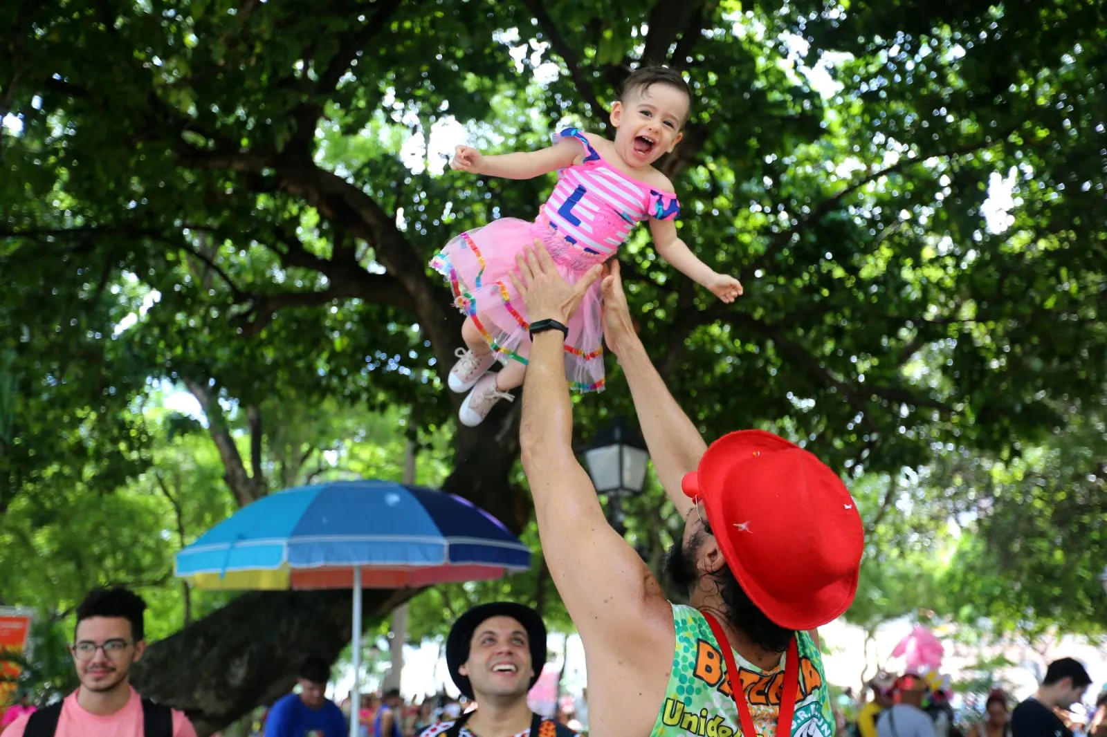 Primeiro dia de Carnaval infantil no Passeio Público, em Fortaleza