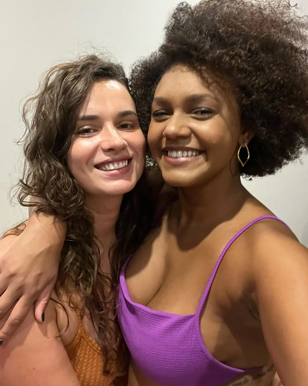 Imagem da notícia: Ex-BBB Jessilane assume namoro com produtora e se declara: ‘um dos maiores presentes’