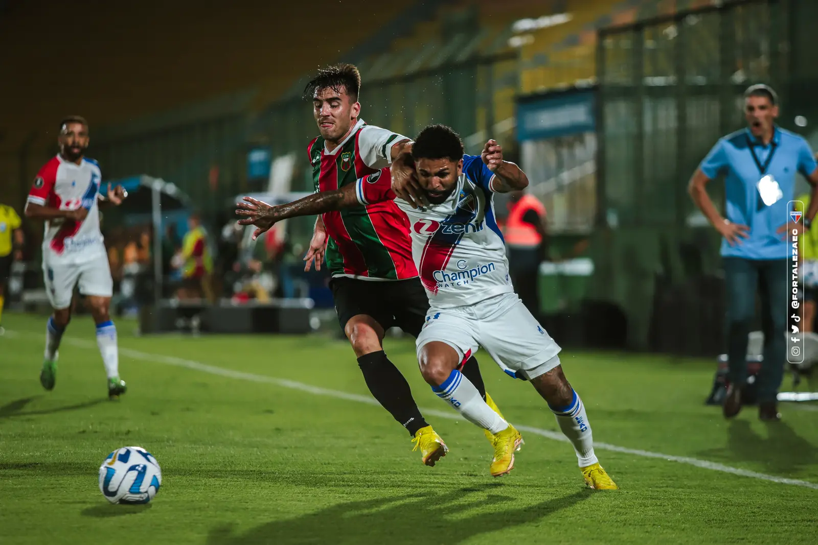 Imagem da notícia Fortaleza arranca empate no Uruguai sem brilho e leva decisão da Libertadores para Castelão
