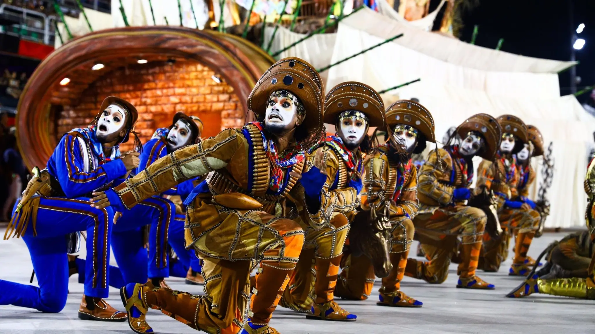 Imagem da notícia: Quando será o Desfile das Campeãs do Carnaval de 2023? Veja detalhes 