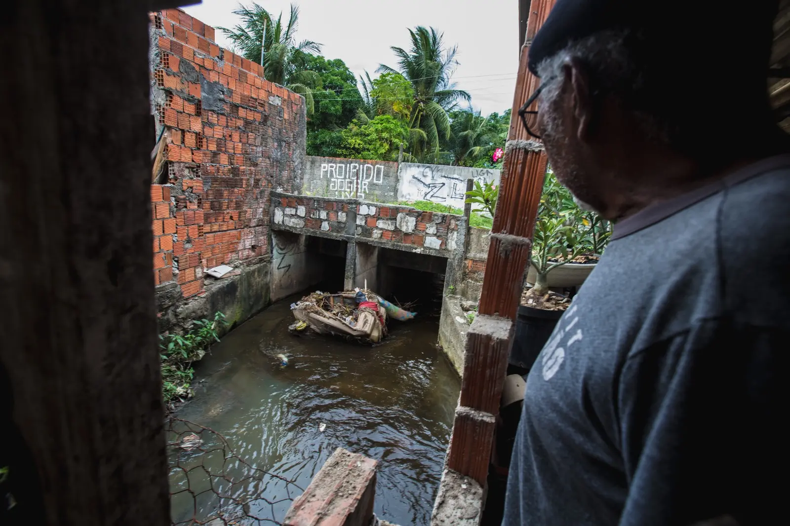 Imagem da notícia: Chuvas fortes causam estragos históricos em moradias precárias de Fortaleza: ‘perdi até o carro’