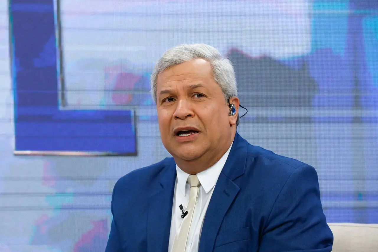 Imagem da notícia: Sikêra Jr recebe alta após diagnóstico de otite bacteriana