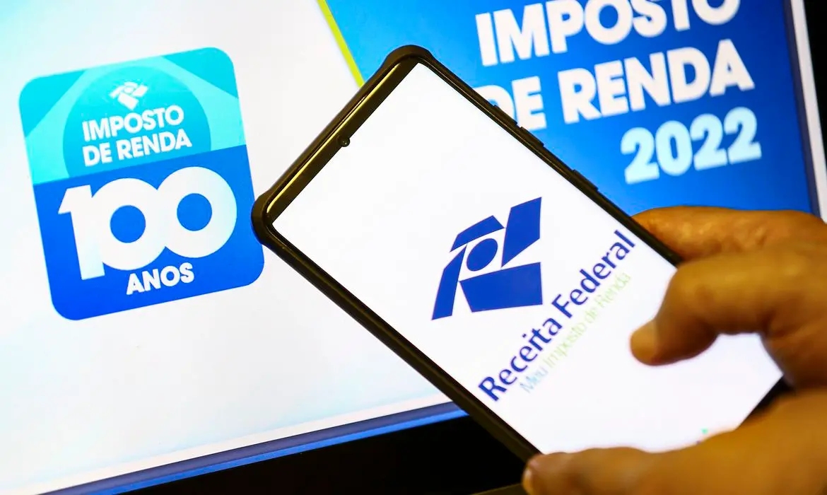 Imagem da notícia: Empresas devem entregar Informe de Rendimentos até esta terça-feira (28)