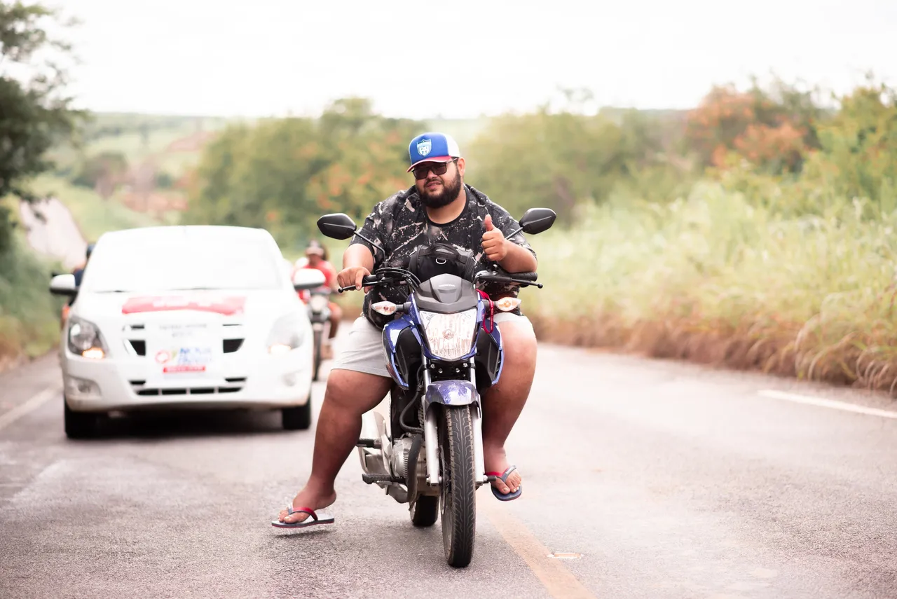 Kayron corria, dentro do seu limite, em busca de um objetivo maior: recuperar a si mesmo