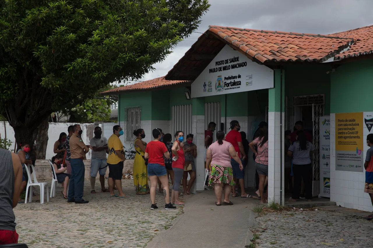 Postos de saúde de Fortaleza receberam quase 400 pacientes por dia devido aos sintomas gripais em fevereiro