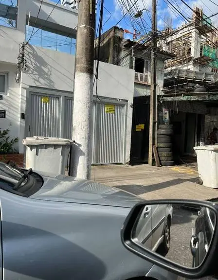 Imagem da notícia: Gretchen coloca casa à venda por 1,5 milhão após briga com vizinhos; veja fotos