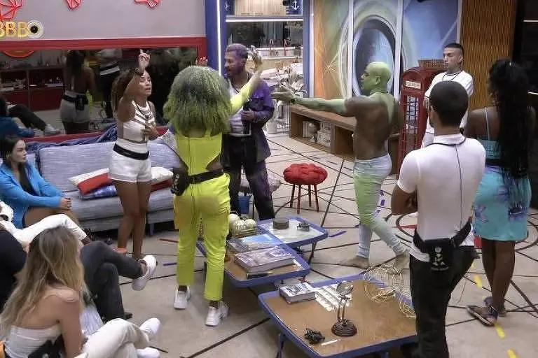Imagem da notícia: Briga generalizada na madrugada do BBB 23 movimenta as redes