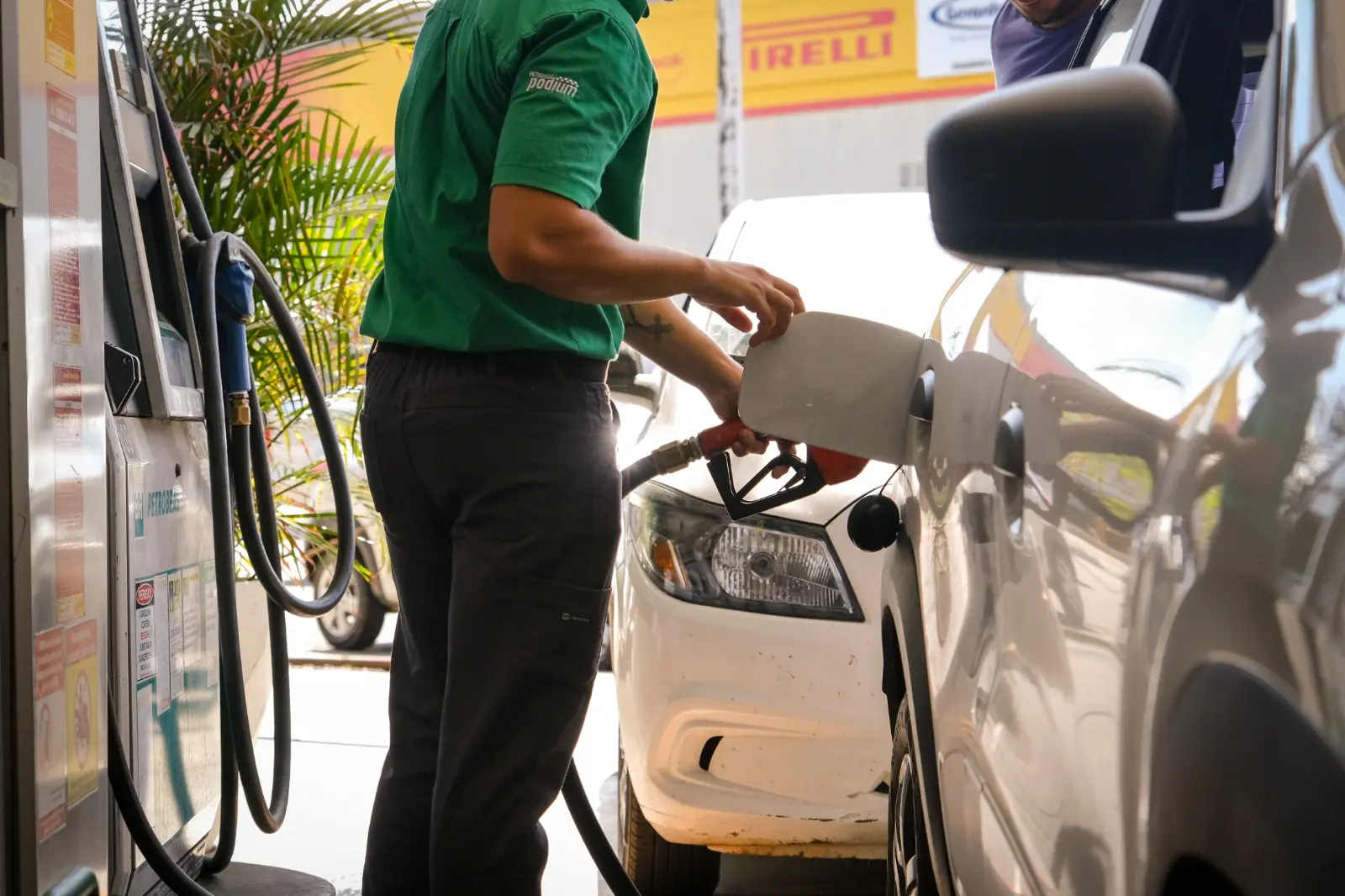 Imagem da notícia: Ranking mundial da gasolina: Qual é a posição do Brasil após aumento de impostos