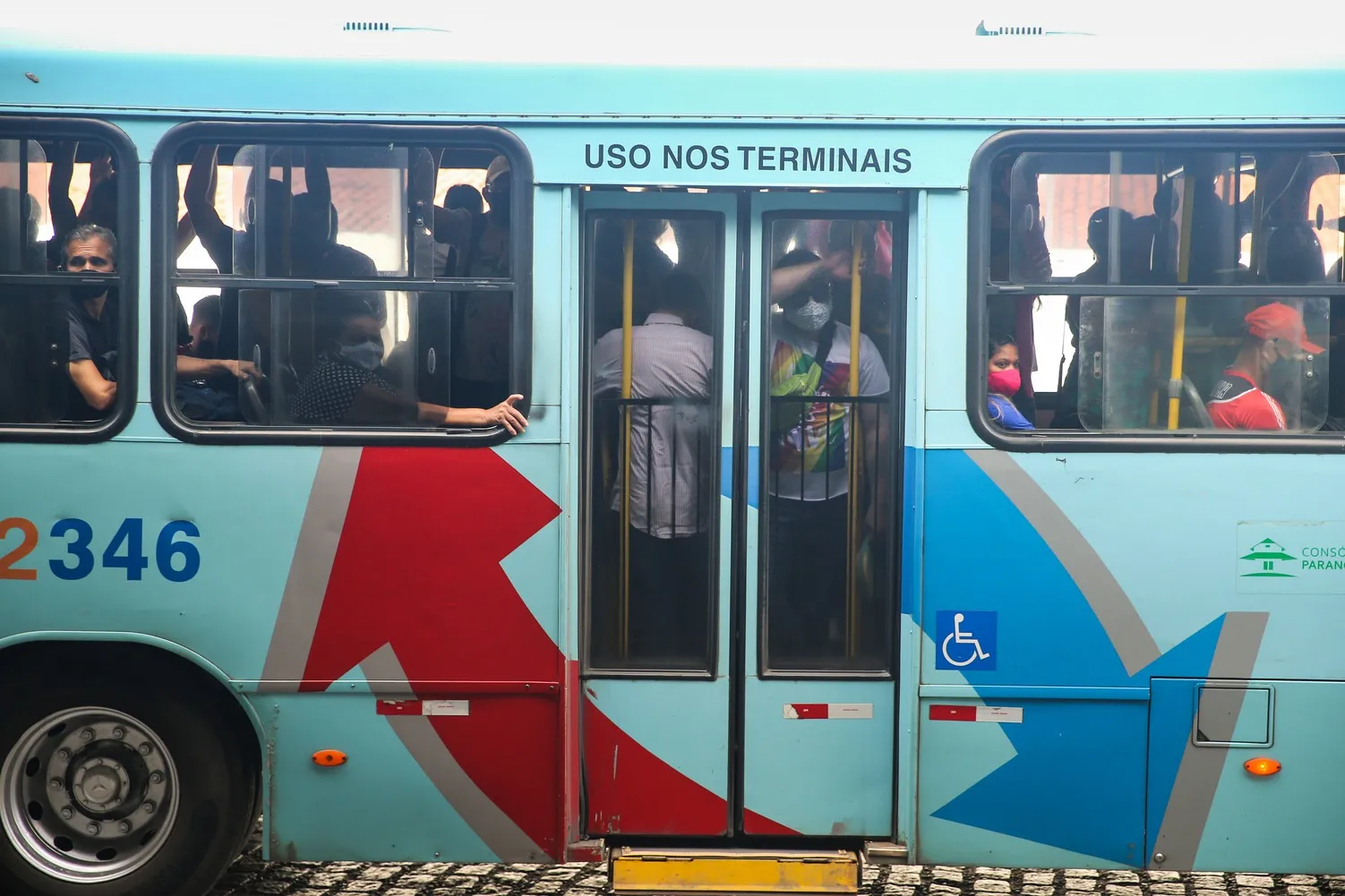 Há quase três anos os ônibus da Capital circulam sem ar-condicionado