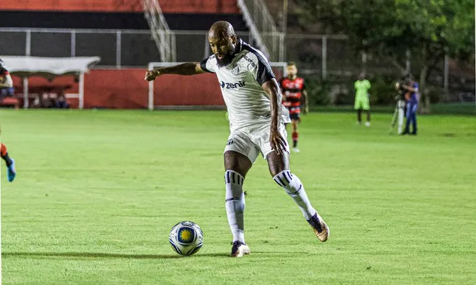 O Ceará não fez boa partida com um time reserva e amargou a derrota após 10 jogos