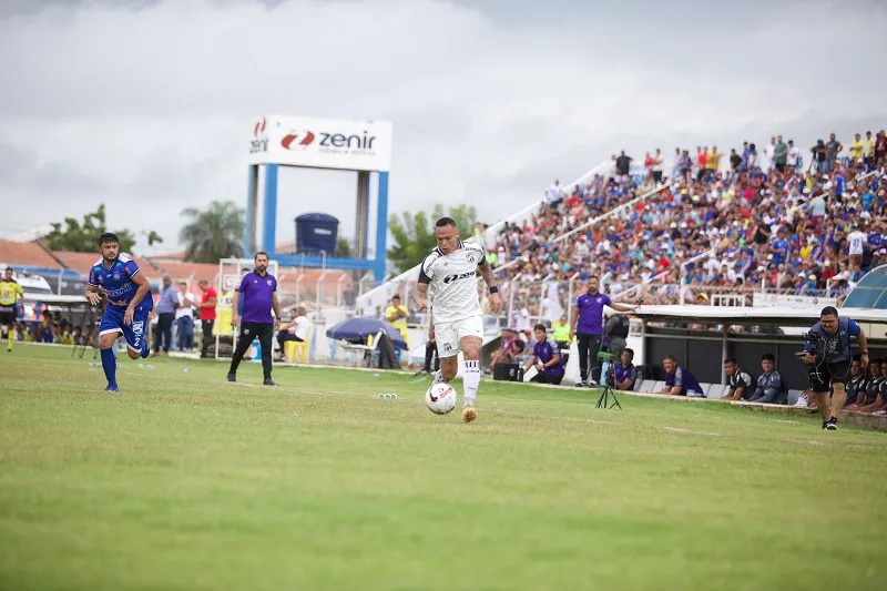 Ceará e Iguatu ficaram no empate de 1 a 1.