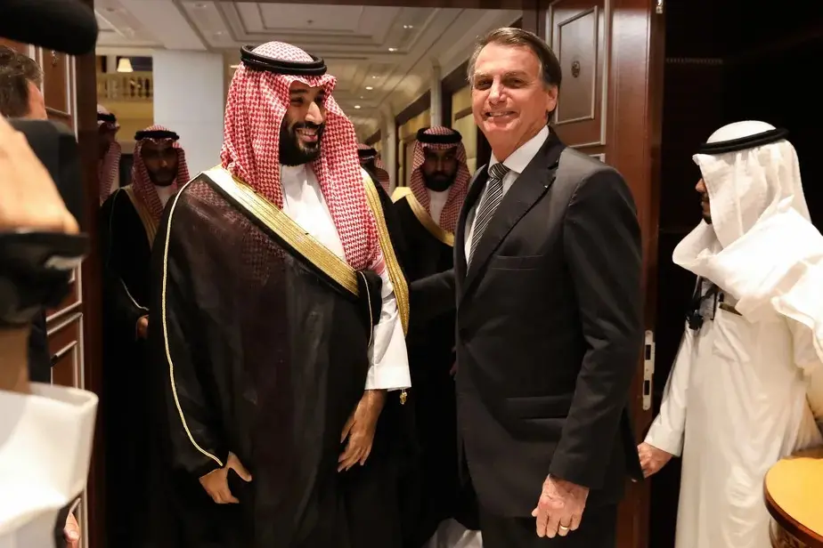 Imagem da notícia: Defesa de Bolsonaro diz à PF que vai entregar segundo conjunto de joias ao TCU 