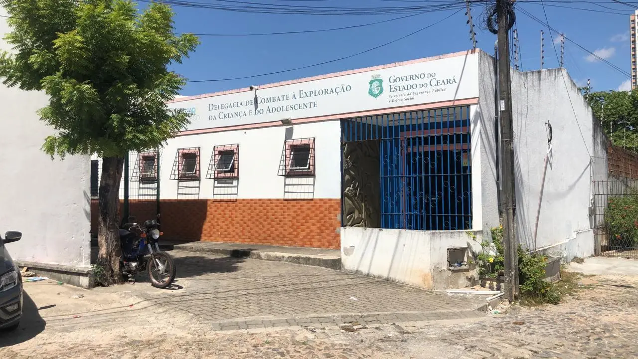 Imagem da notícia: Mais vítimas do professor de futsal: 12 meninas relatam assédio sexual durante treinos em Fortaleza