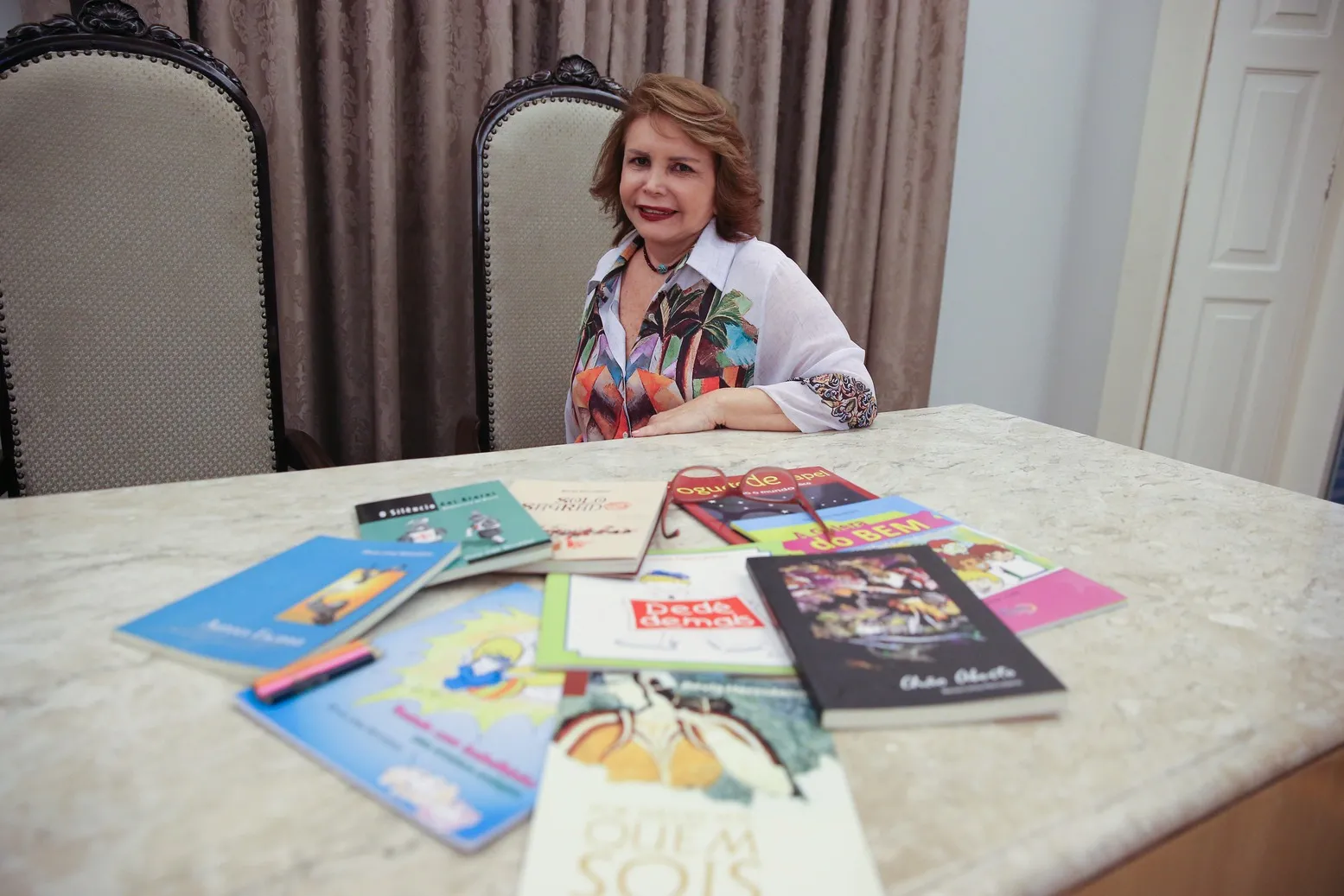 A escritora tem 9 livros publicados e ocupa uma cadeira da Academia Cearense de Letras