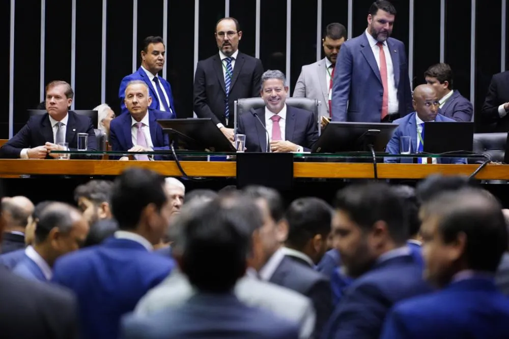 O PP, de Arthur Lira, e o União Brasil estão dialogando sobre uma possível federação