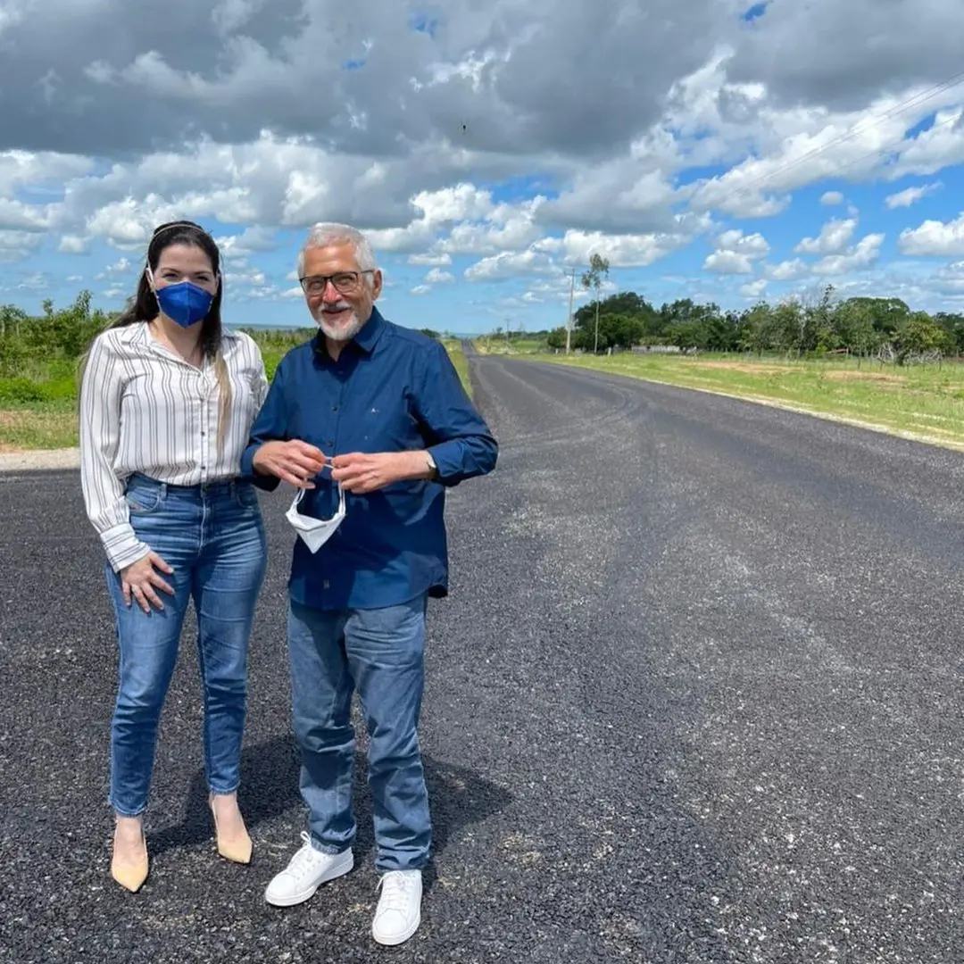 Imagem da notícia: 'Nunca parou de trabalhar', diz Juliana Lucena após suposto sumiço do pai, prefeito de Limoeiro 