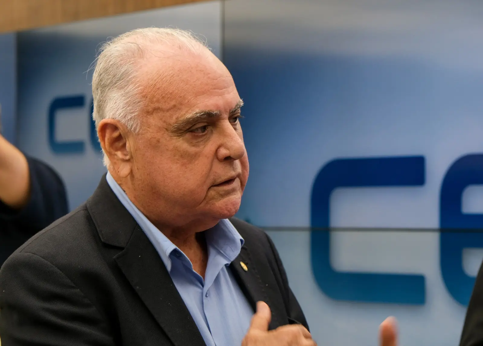 Imagem da notícia: 'Eu tenho uma amizade com o Elmano pessoal', diz Roberto Pessoa sobre aproximação com o governador