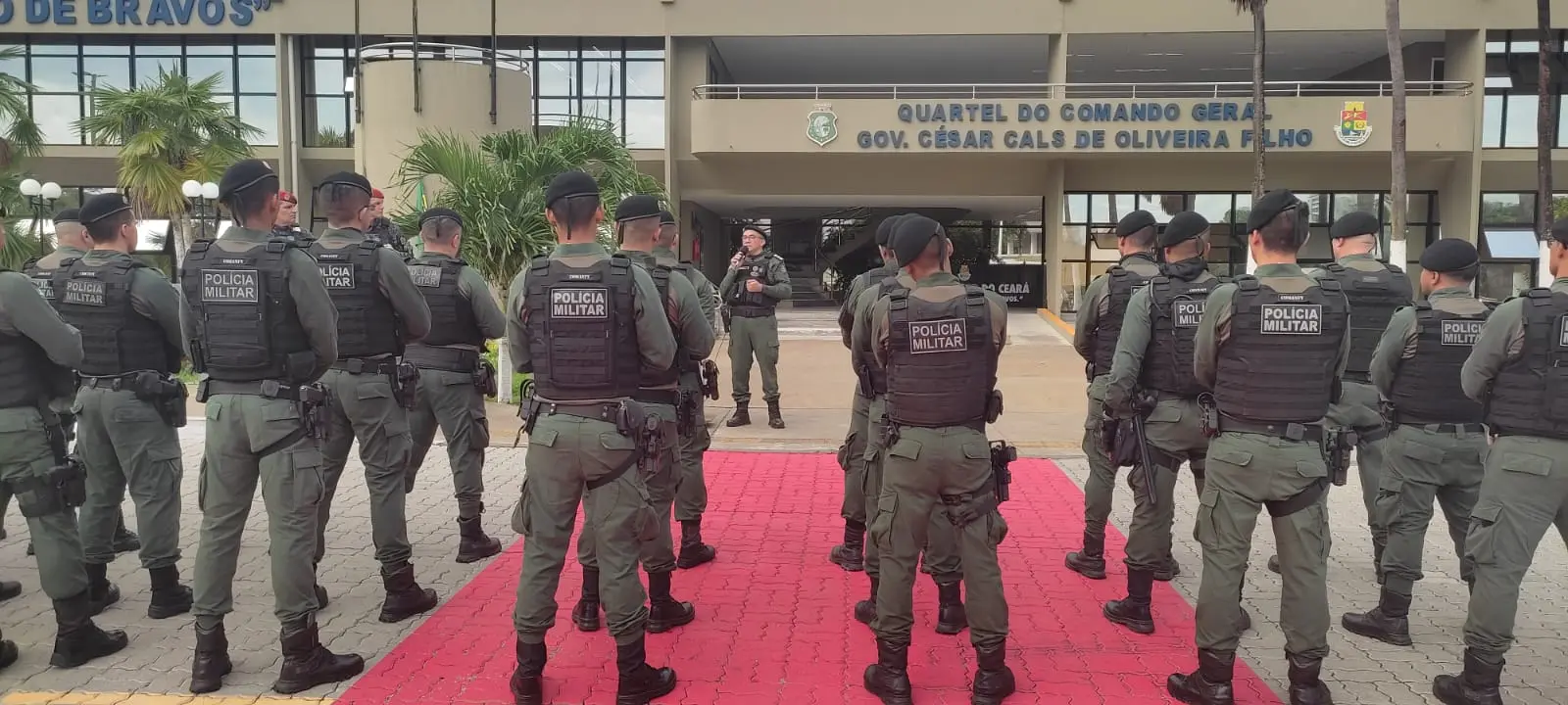 Imagem da notícia: Ceará envia agentes e viaturas para o Rio Grande do Norte após ataques