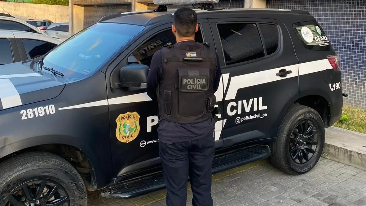 Imagem da notícia: Polícia prende 'falso médico' que atuou em cidades do Ceará e responde por tráfico de mulheres