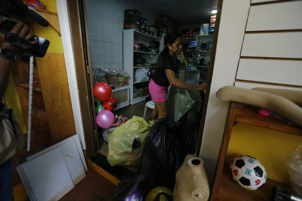 A auxiliar administrativa Gertrudes Rodrigues disse não ter conseguido dormir na última noite, lembrando das cenas vividas horas antes