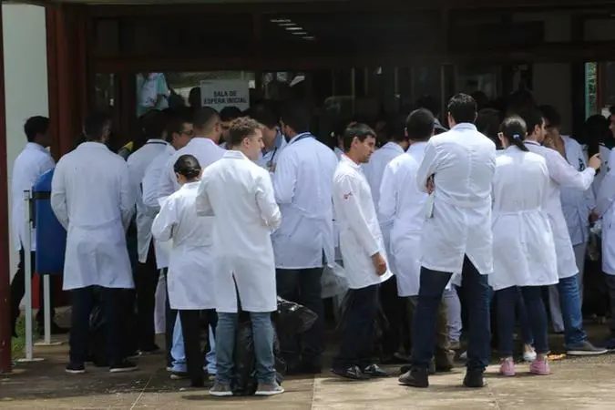 Imagem da notícia: Programa Mais Médicos 2023: entenda as regras da nova versão