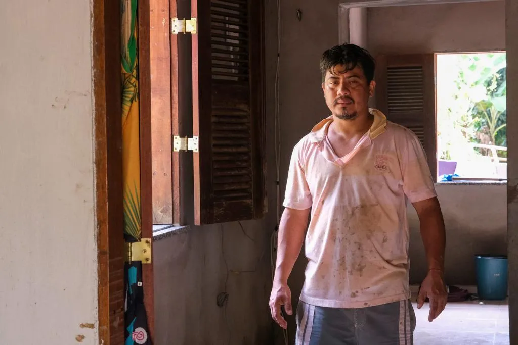 O agricultor Michel Ferreira foi um dos que perdeu tudo que tinha em casa para a força das águas da chuva