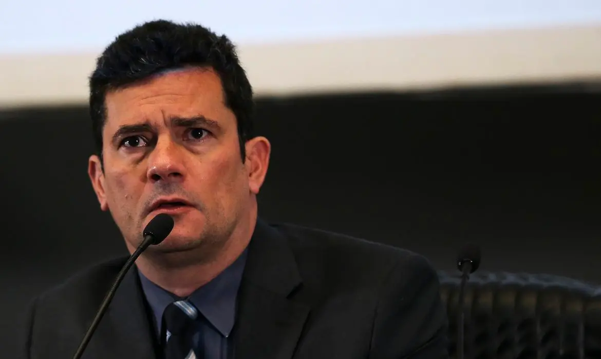 Imagem da notícia: Operação da PF combate organização que planejava matar autoridades; Moro diz que era alvo