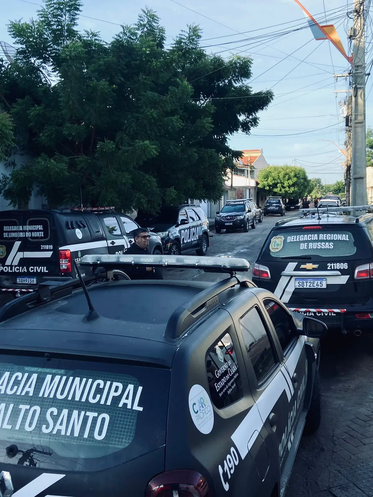 Imagem da notícia: Polícia Civil prende envolvidos em tráfico e homicídios no baixo Jaguaribe e em Fortaleza