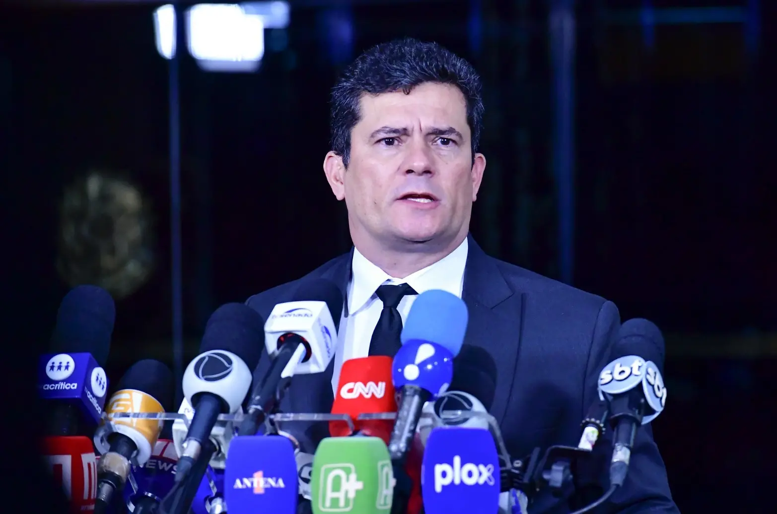 Imagem da notícia: Moro critica fala de Lula sobre armação de sua morte: 'se algo acontecer, responsabilidade é dele'
