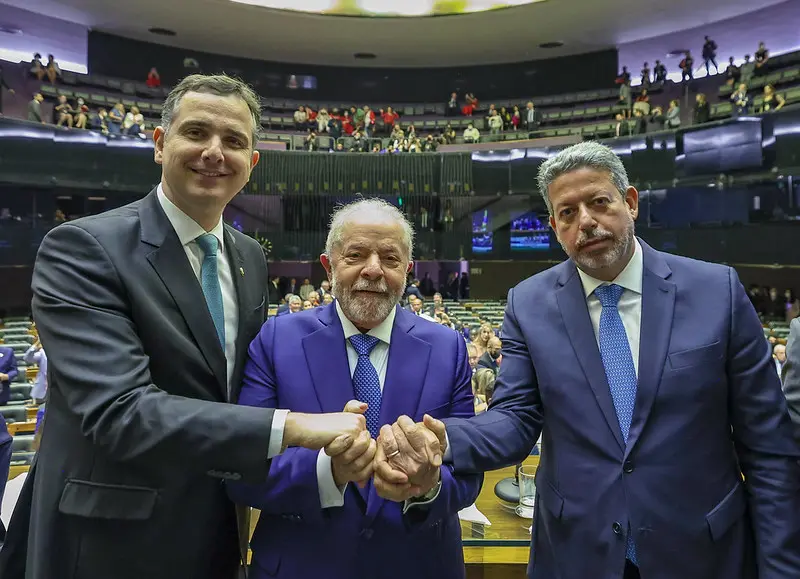 Imagem da notícia: Queda de braço entre Lira e Pacheco pode travar tramitação das MPs do Governo Lula