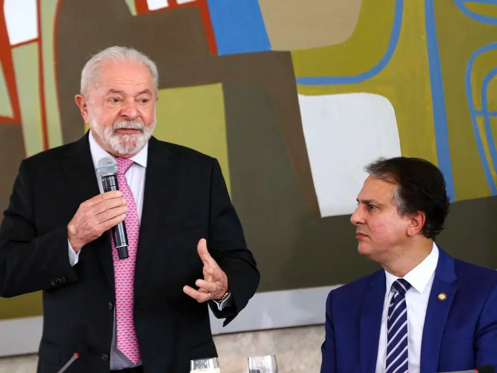 Imagem da notícia: Sob comando de Camilo Santana, MEC entrega pautas positivas a Lula, mas terá desafio maior