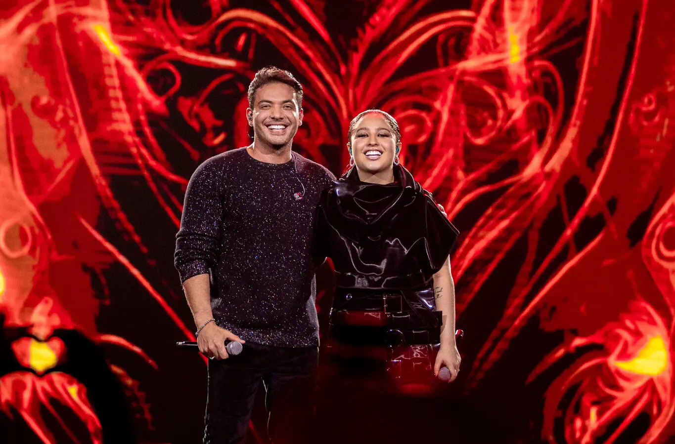 Wesley Safadão foi um dos convidados de Mari Fernandez no DVD
