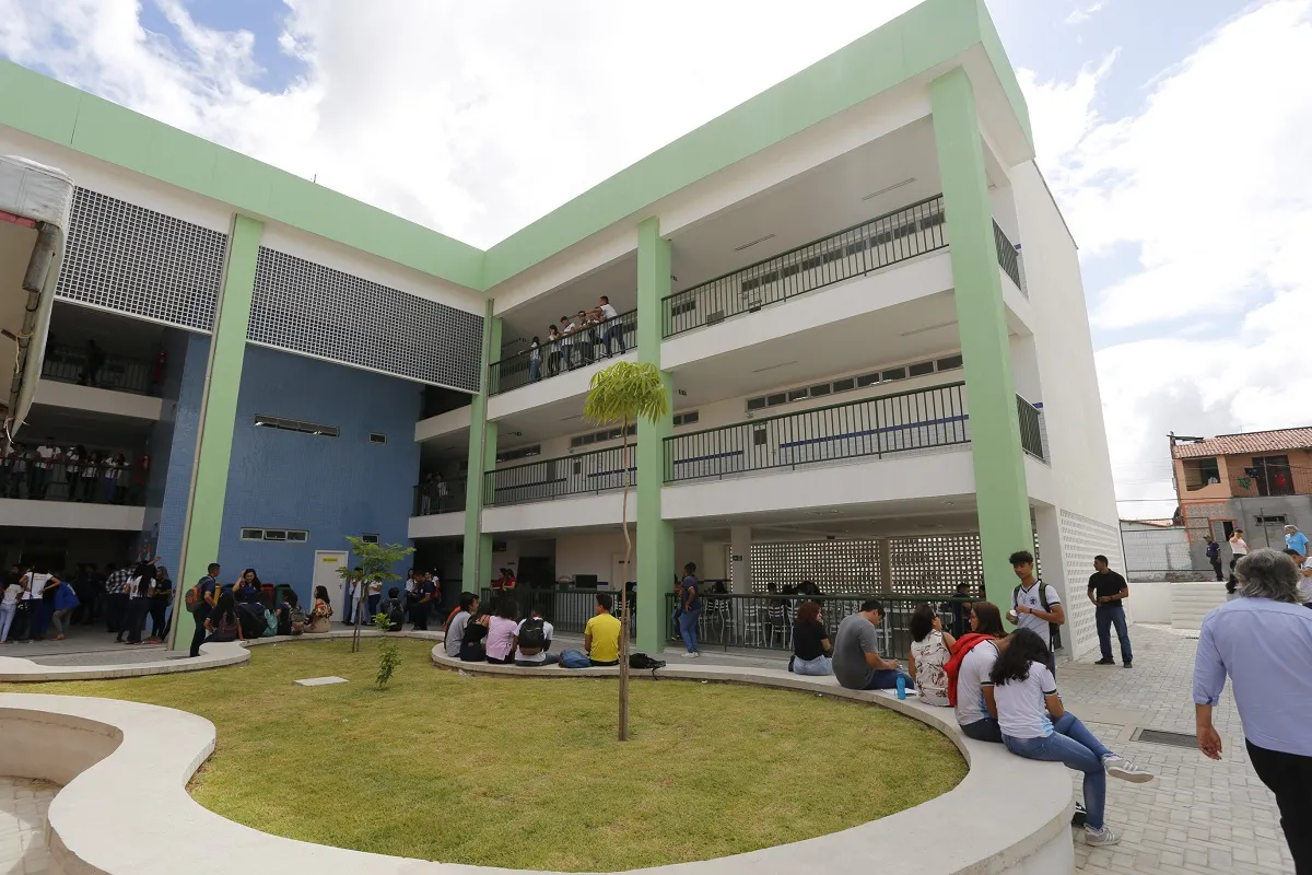Instituições de ensino ainda enfrentam desafios para implementar uma educação antirracista