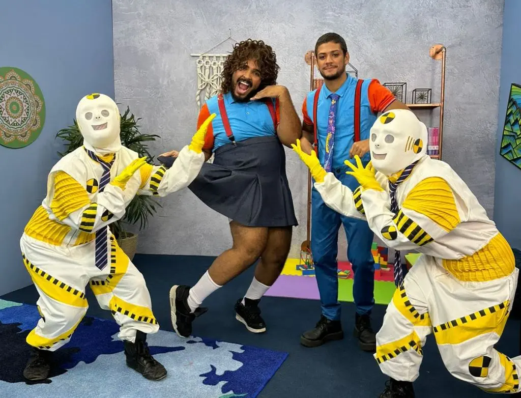 Imagem da notícia: Gabriel Santana faz paródia de Chiquititas no 'Big Terapia', do BBB 23, e quadro repercute