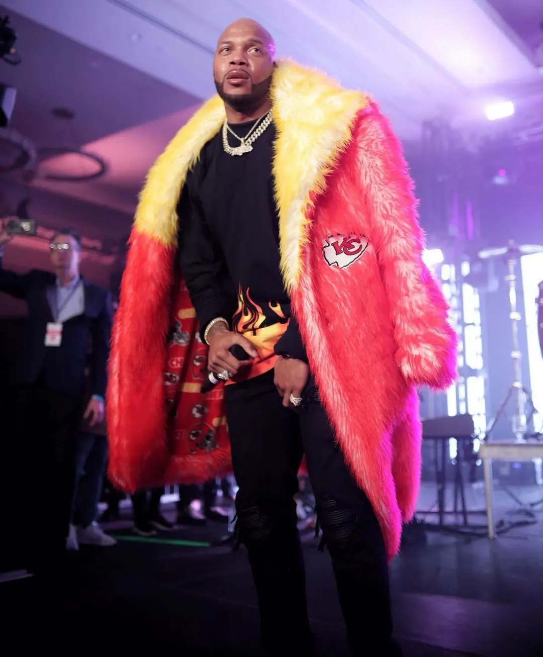 Imagem da notícia: Filho do rapper Flo Rida está na UTI após cair de 5º andar