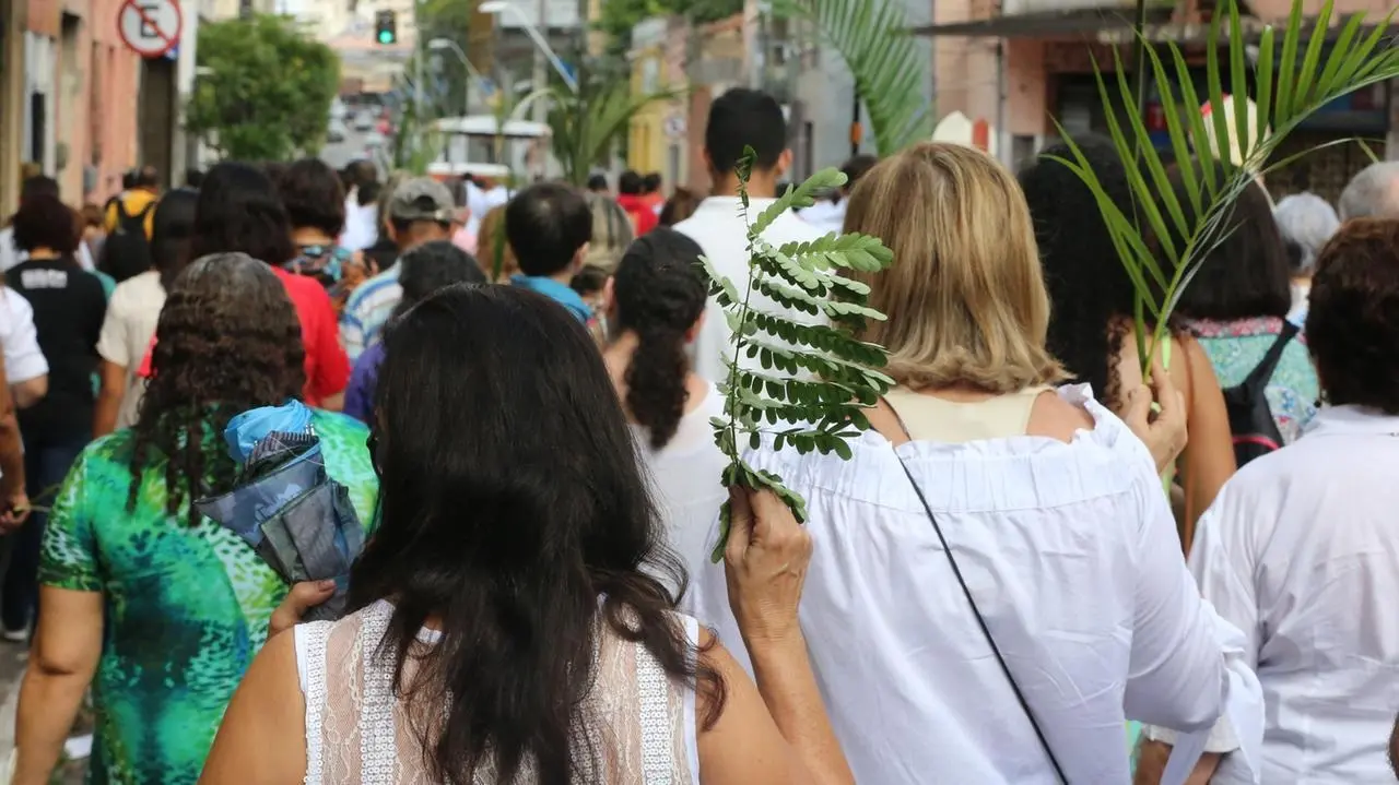 Imagem da notícia: 8 mensagens de Domingo de Ramos para compartilhar com amigos e familiares