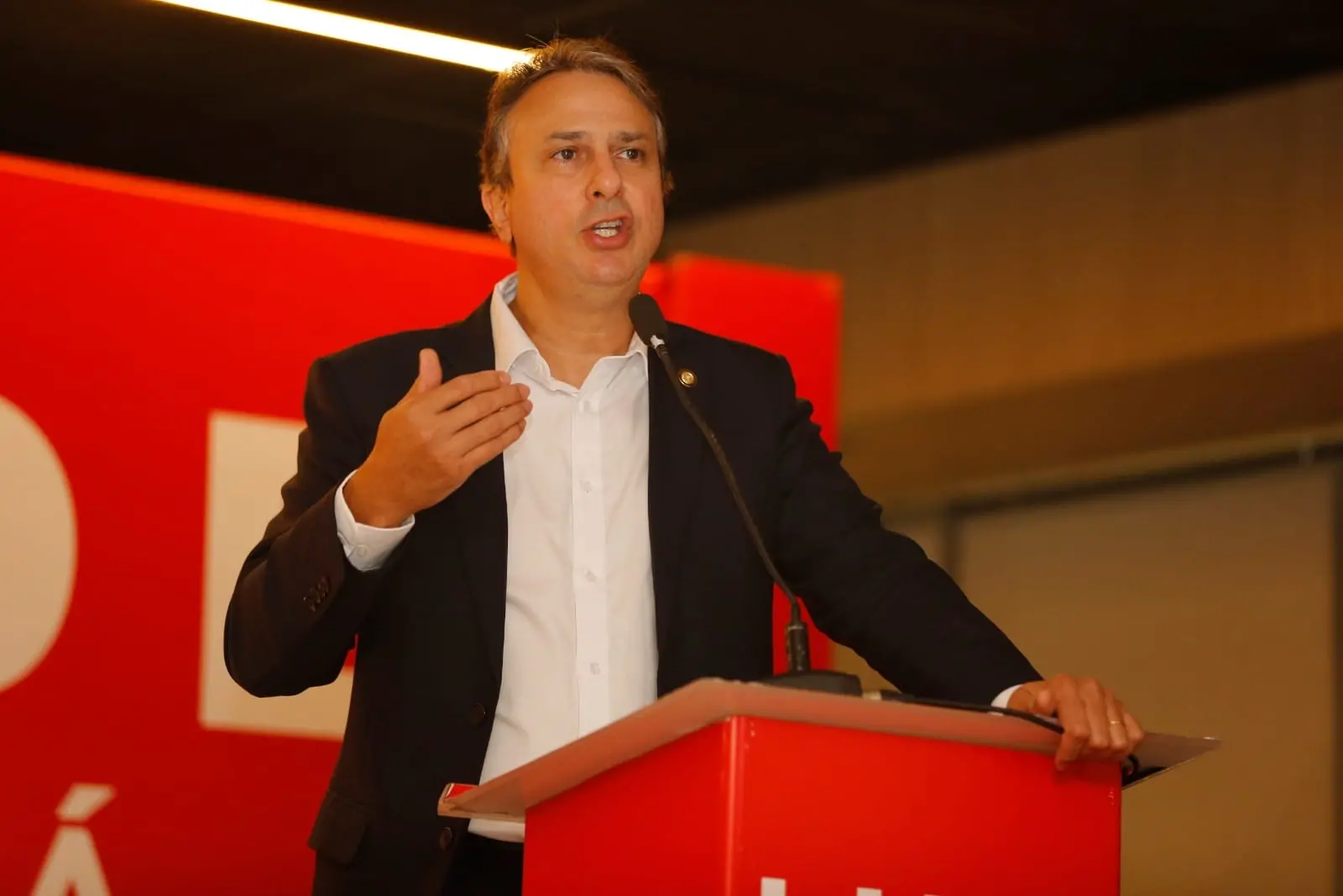 Imagem da notícia: 'Simplesmente revogar e voltar ao passado' não é o caminho, diz Camilo sobre o novo ensino médio