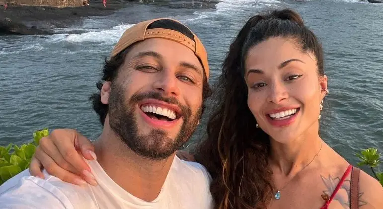 Imagem da notícia: Aline Campos e Jesus Luz anunciam término de namoro: ' seguimos como amigos'