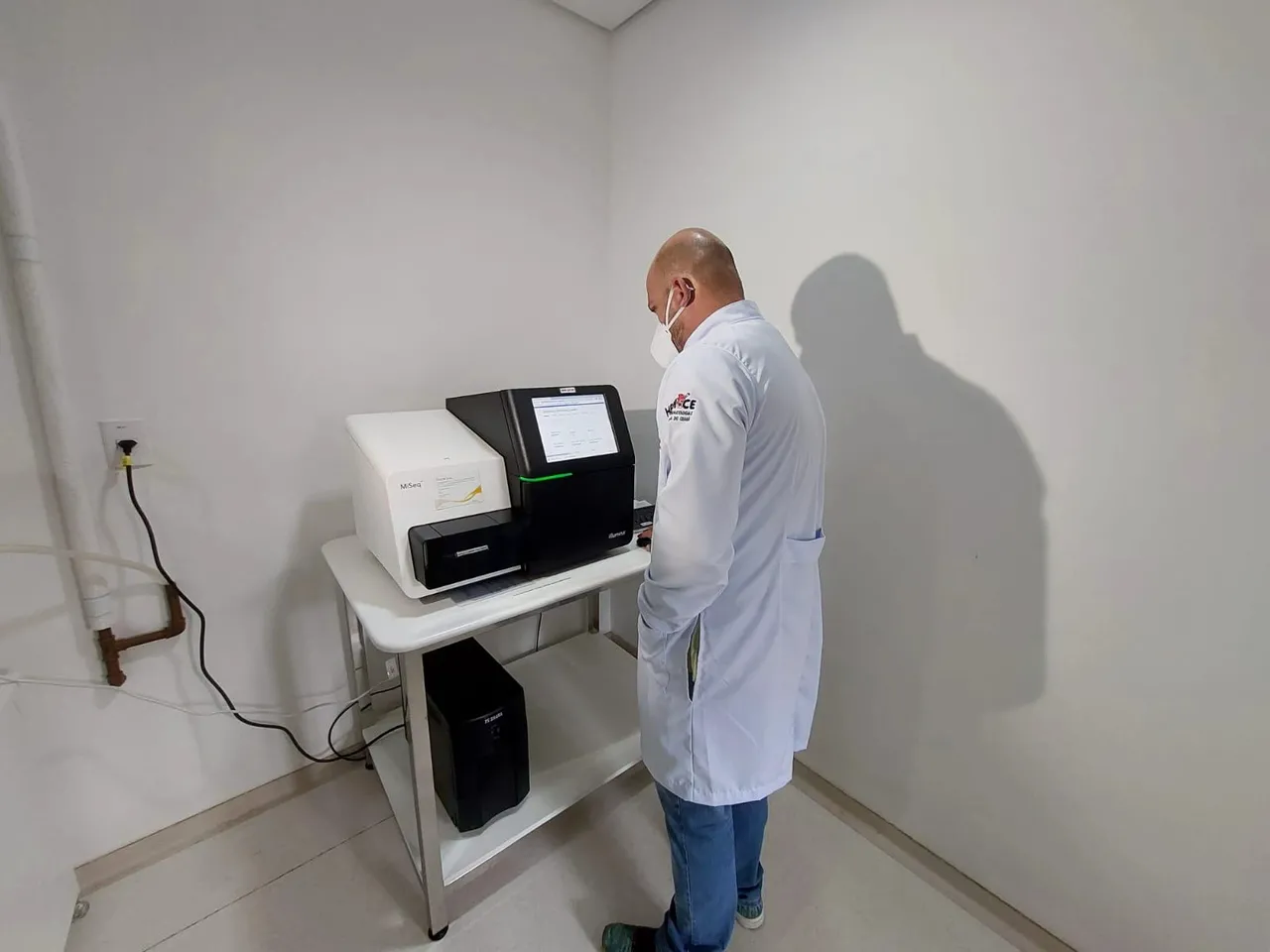 Sequenciador usa dados internacionais para mapear as variantes e subvariantes