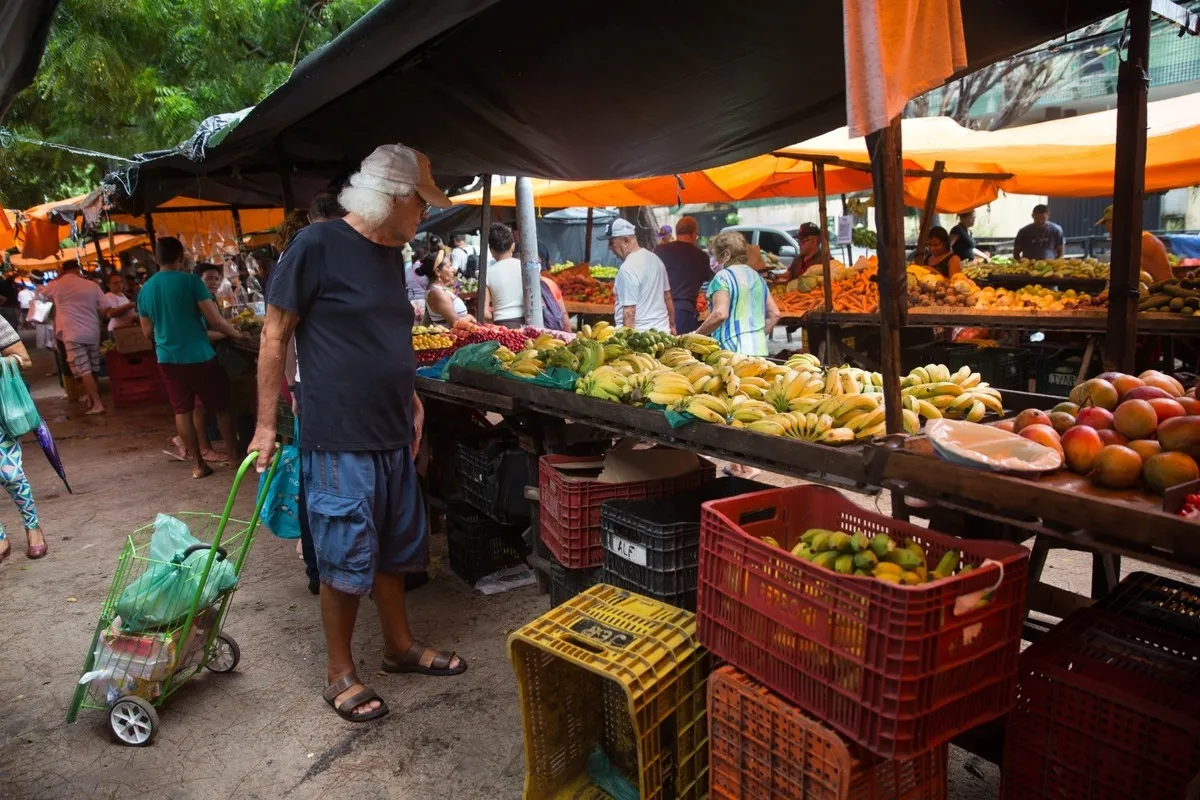 As feiras de Fortaleza são alternativas para quem busca preços mais baratos e preza pelo valor afetivo
