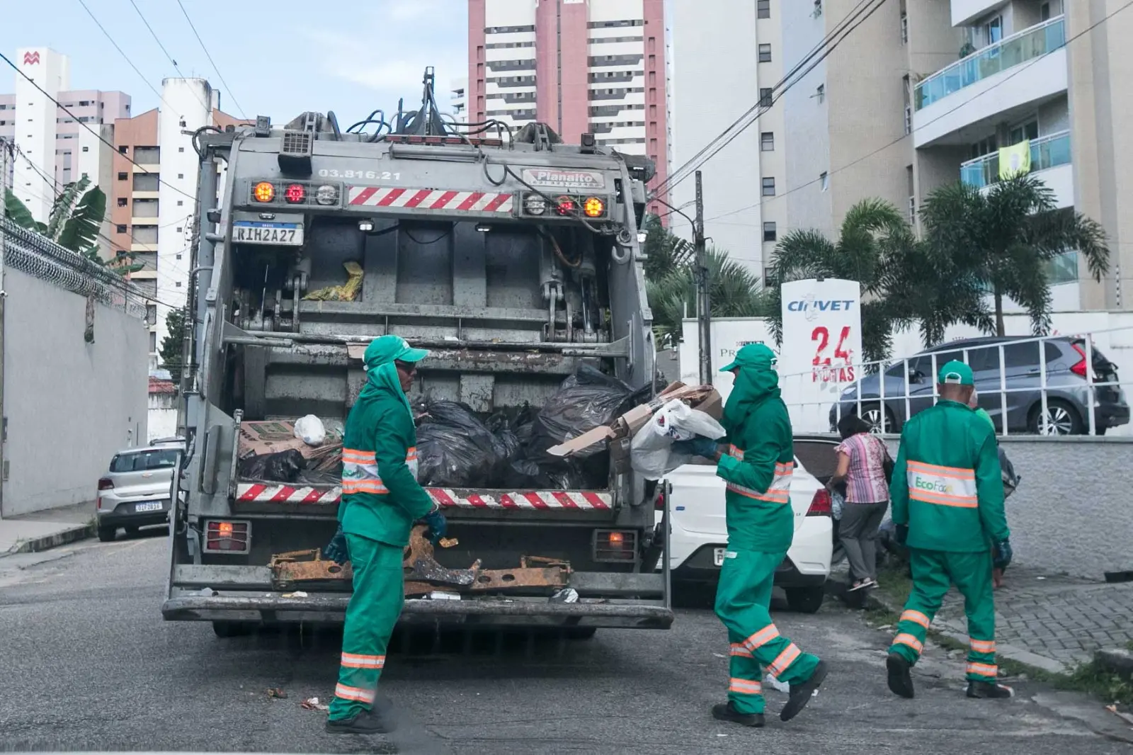 Imagem da notícia: Moro de aluguel, devo pagar a taxa do lixo em Fortaleza? Veja tira-dúvidas sobre o novo imposto